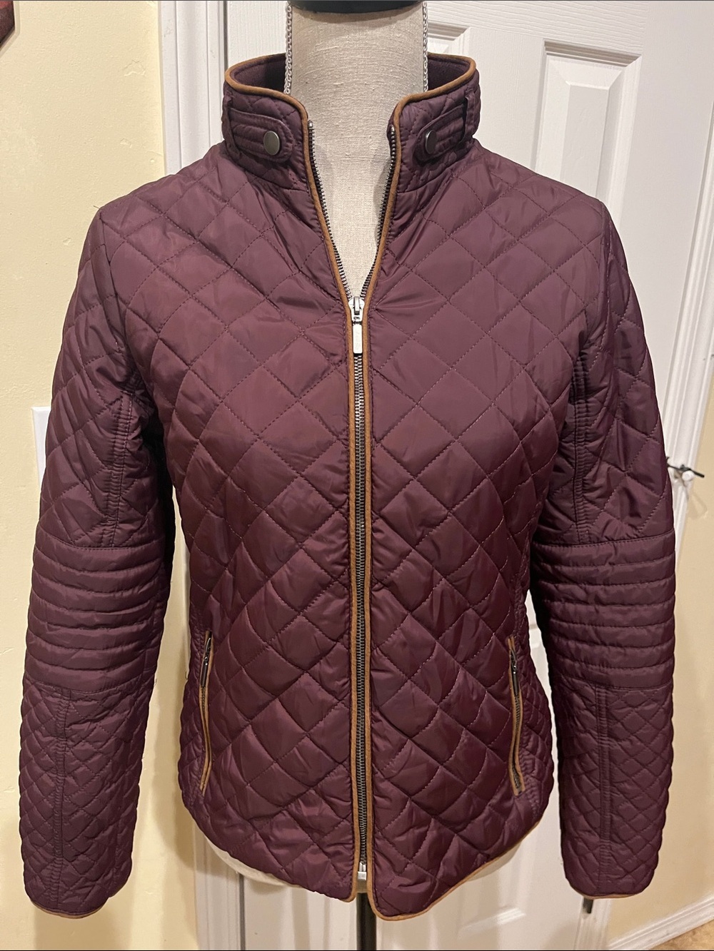 Women's Quilted Eggplant Purple Puffer Jacket with Zip Front
